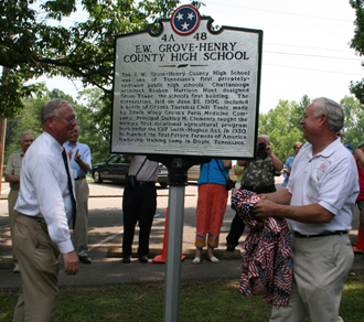hillplaq.jpg (64322 bytes)
