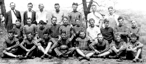 28footb.jpg (36191 bytes)