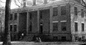 35cavhall.jpg (10294 bytes)