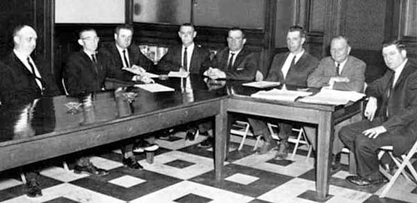 64board.jpg (29094 bytes)
