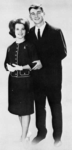 64m_m.jpg (13874 bytes)