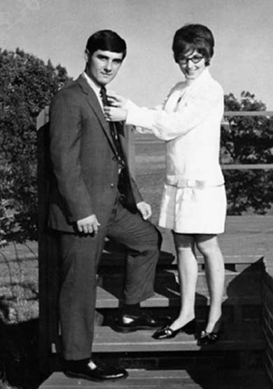 69whom_m.jpg (26787 bytes)